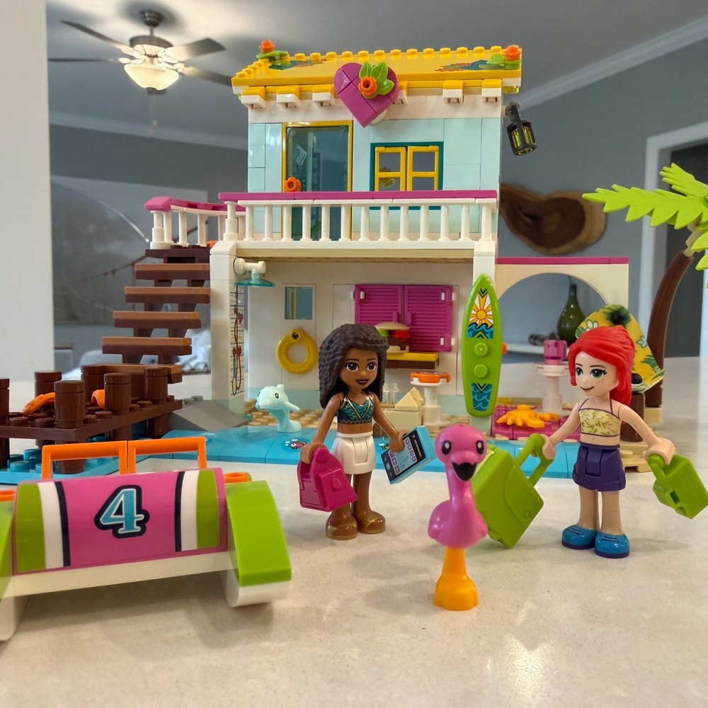 LEGO Friends Set 41428: Beach House (The House on the Beach)